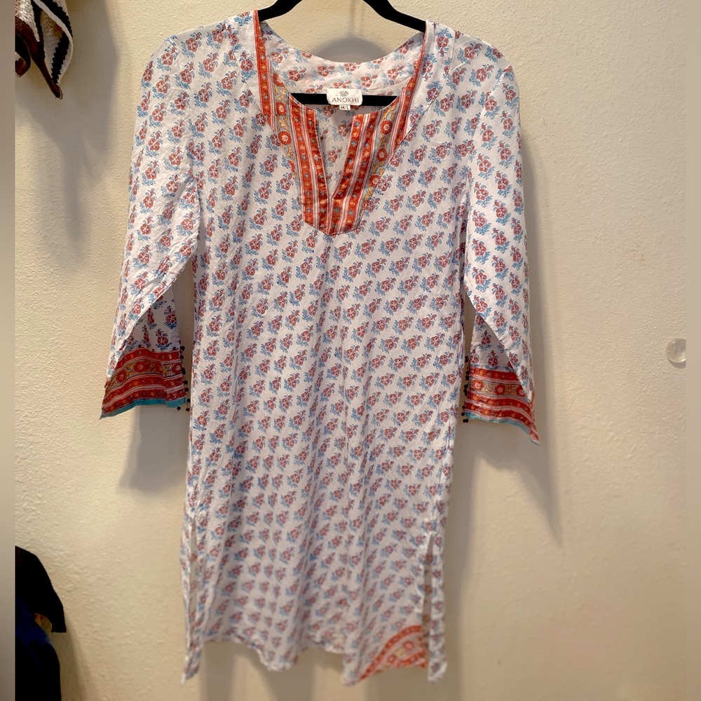 ANOKHI DRESS Flower pattern of orange/blue/white  sleeves w/Beads Size M/L